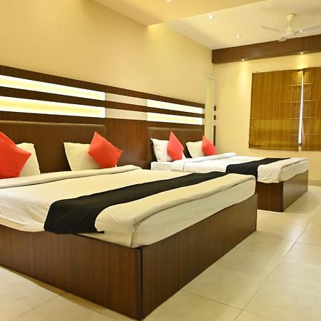 Hotel Royal Cottage Kanpur Eksteriør billede