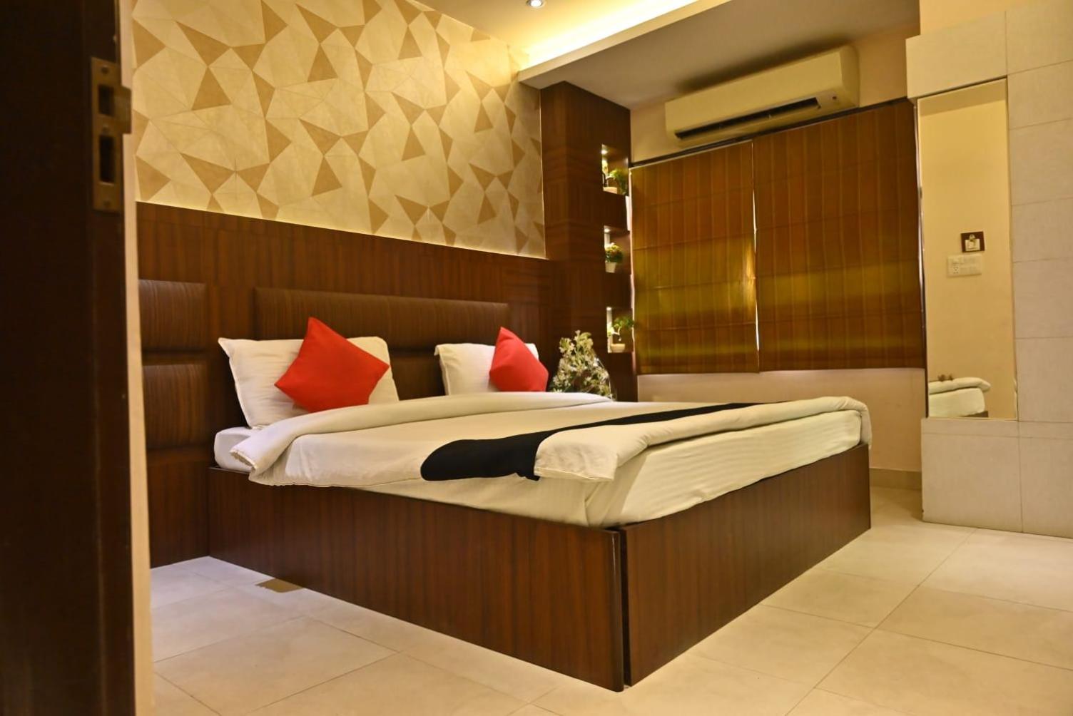 Hotel Royal Cottage Kanpur Eksteriør billede