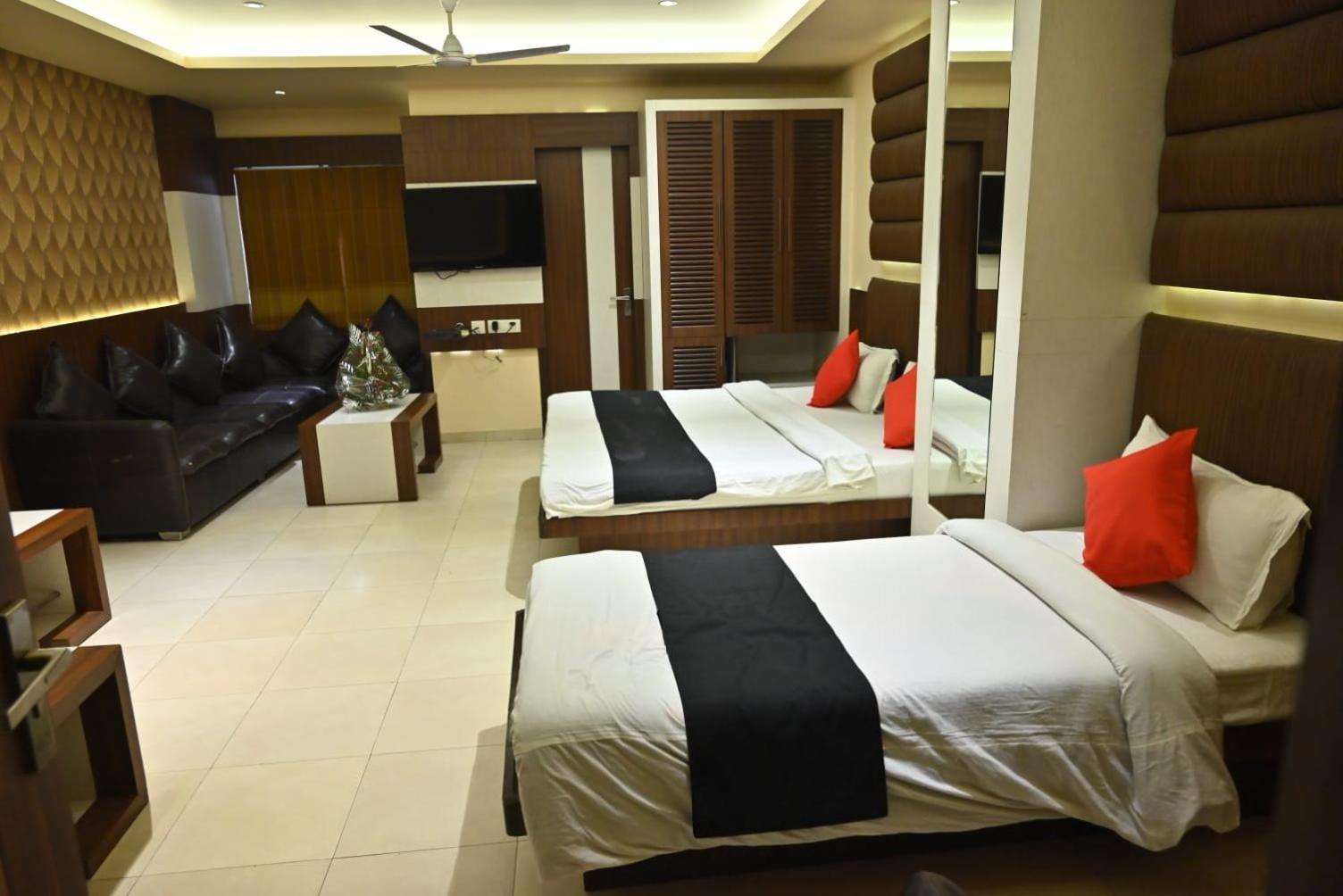 Hotel Royal Cottage Kanpur Eksteriør billede
